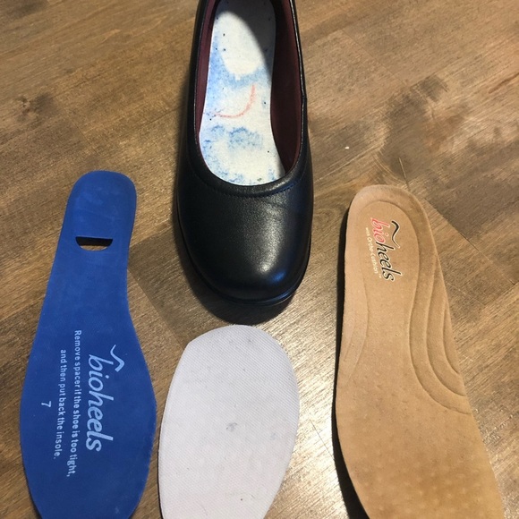 Black leather Bioheels with OrthoCushion size 7 wide - Picture 4 of 5